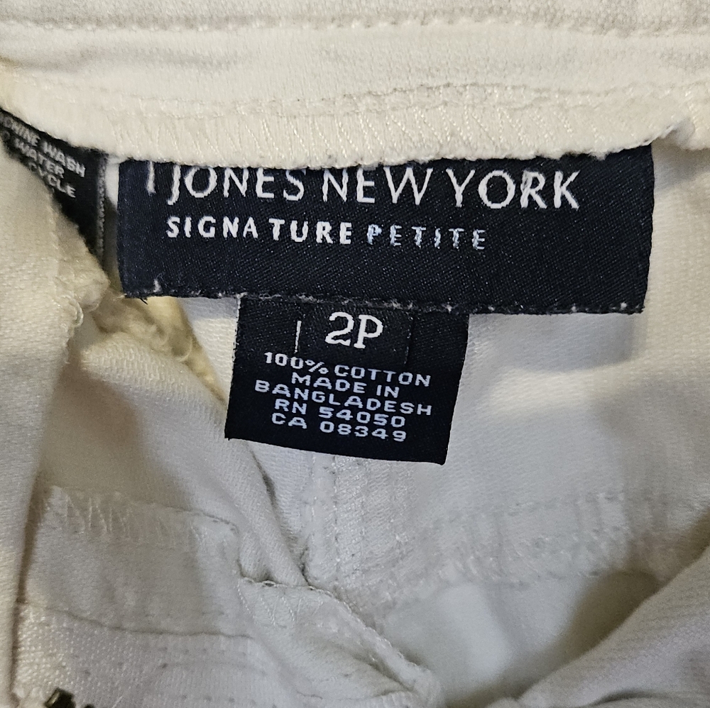 Jones New York Capris - Picture 5 of 5